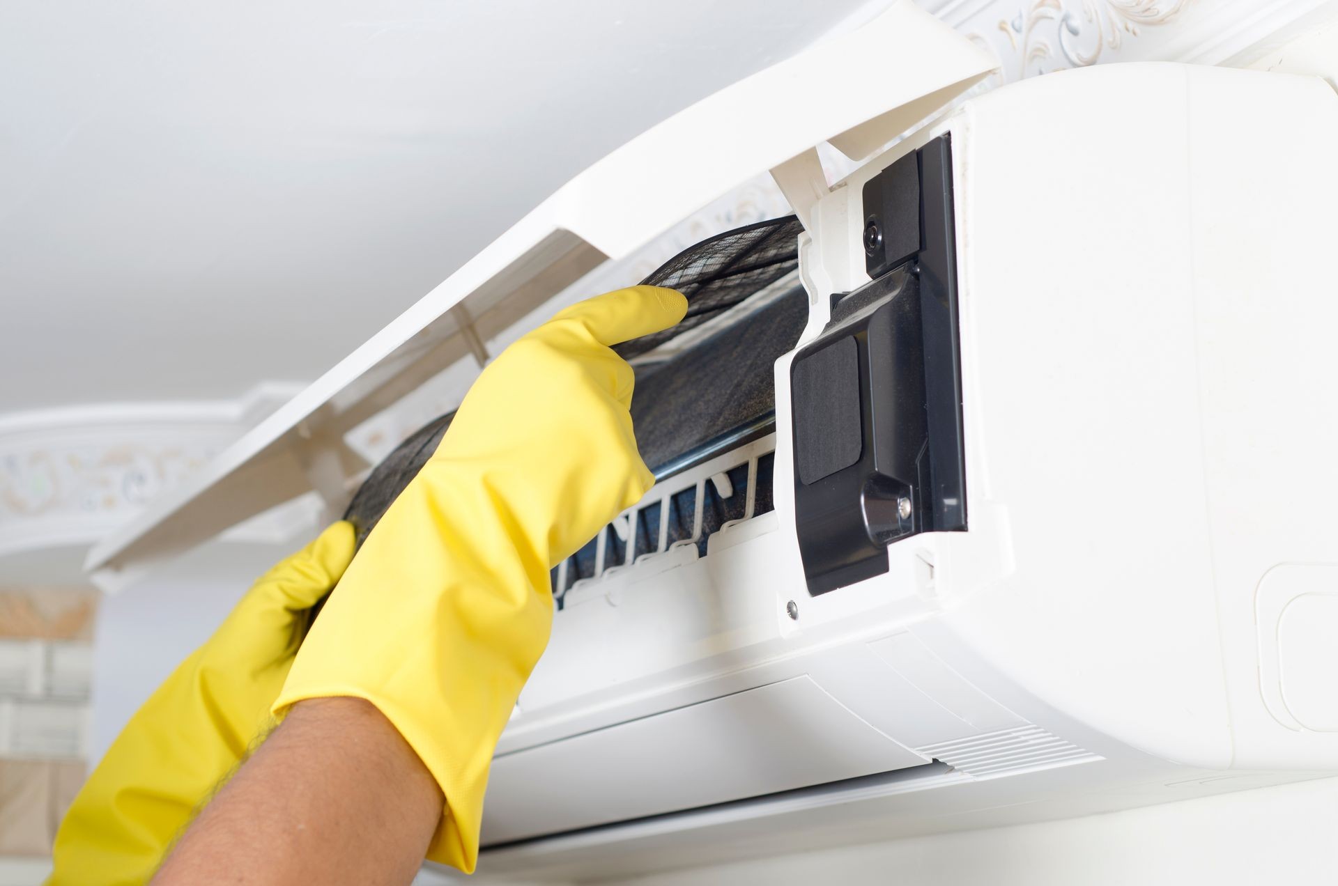 Air conditioner service and maintenance  : Indoors unit